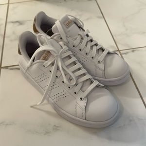 Adidas Advantage sneakers